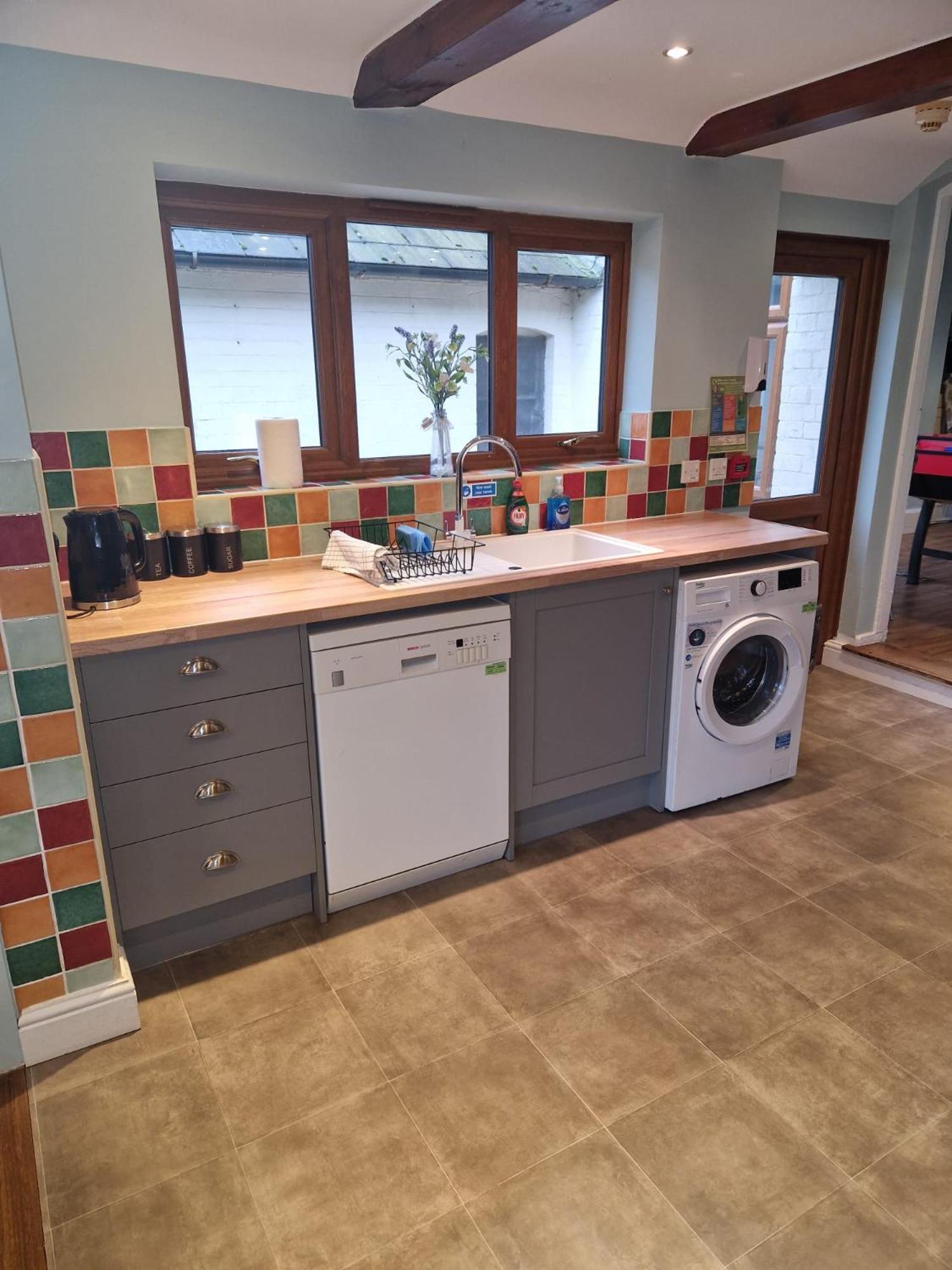 Hereford - Falcon House - Spacious 5 Bedroom House With Games Room - Sleeps 14 Guests - Great Property For Family & Friends Gathering Together - Hosted By Rentmyhouse Zewnętrze zdjęcie