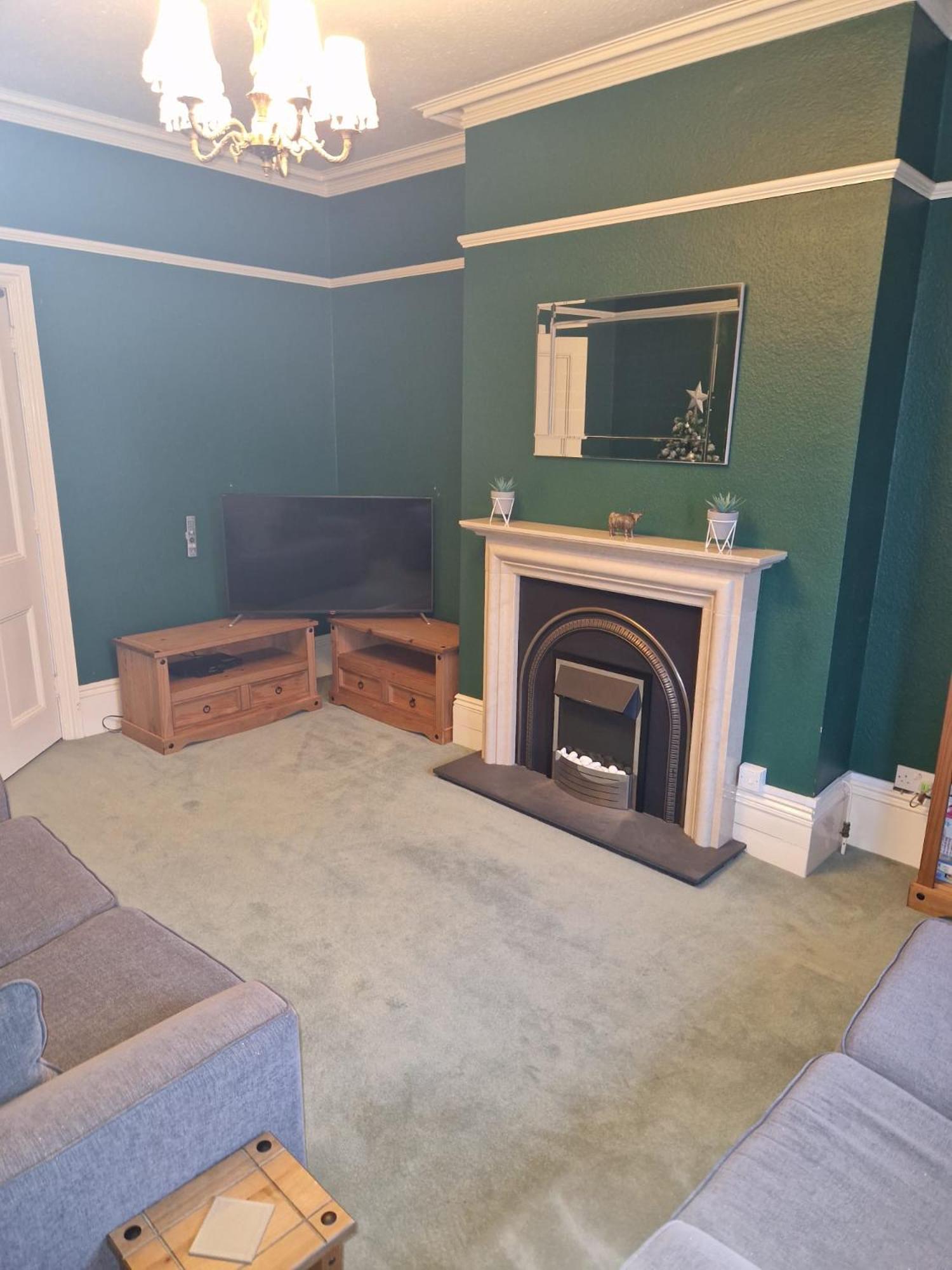 Hereford - Falcon House - Spacious 5 Bedroom House With Games Room - Sleeps 14 Guests - Great Property For Family & Friends Gathering Together - Hosted By Rentmyhouse Zewnętrze zdjęcie